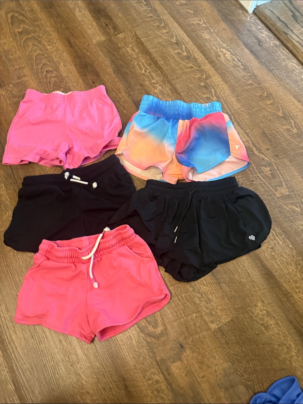 Girls shorts 6/7